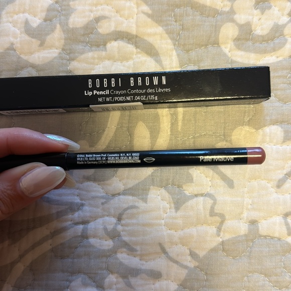 Bobbi Brown Pale Mauve lip liner - Picture 3 of 3